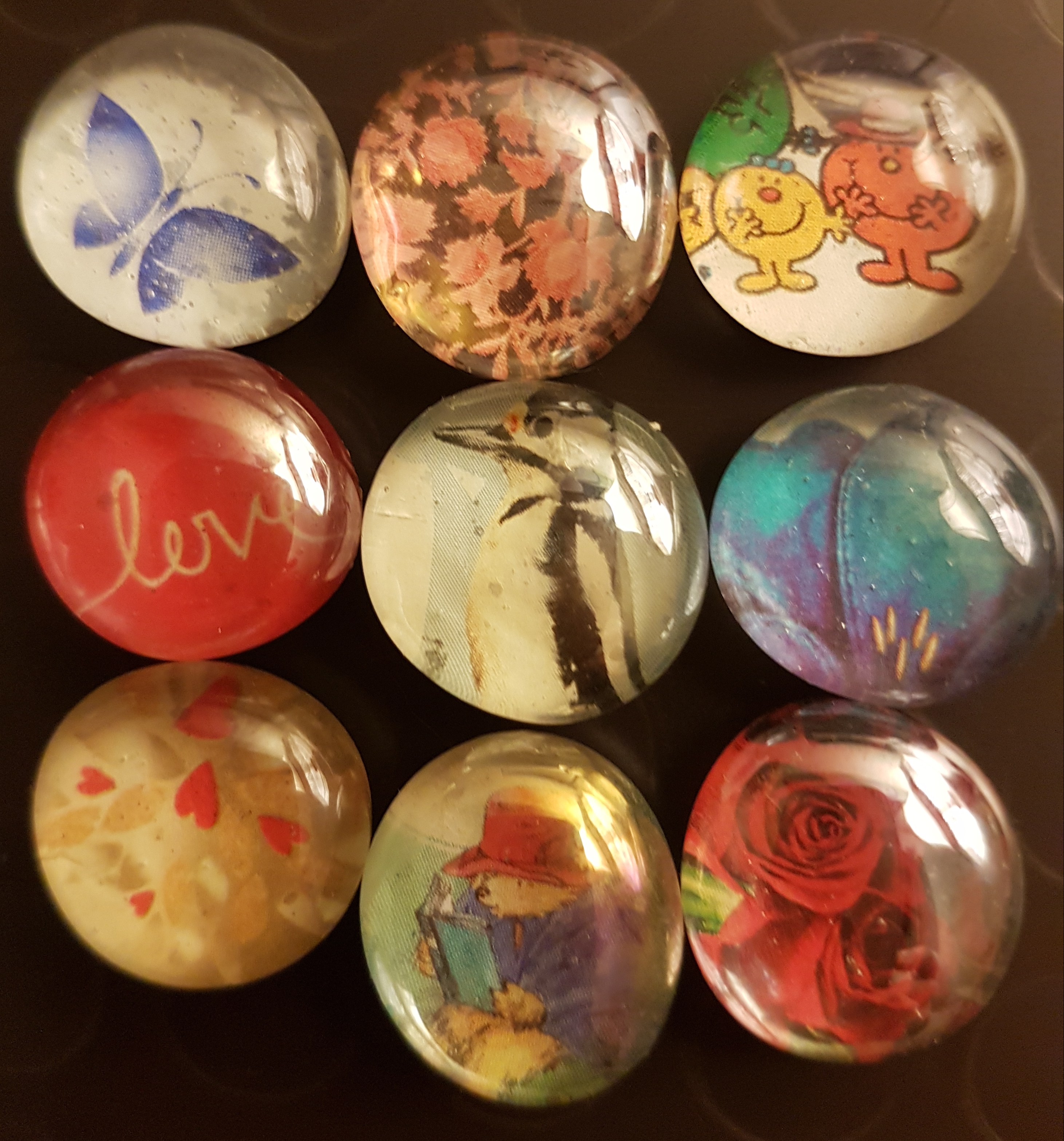 Things to Make and Do - Glass-pebble picture magnets